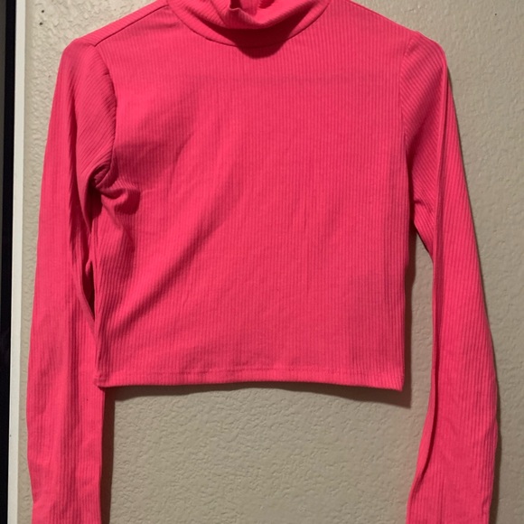 Pink turtle neck - Picture 3 of 3